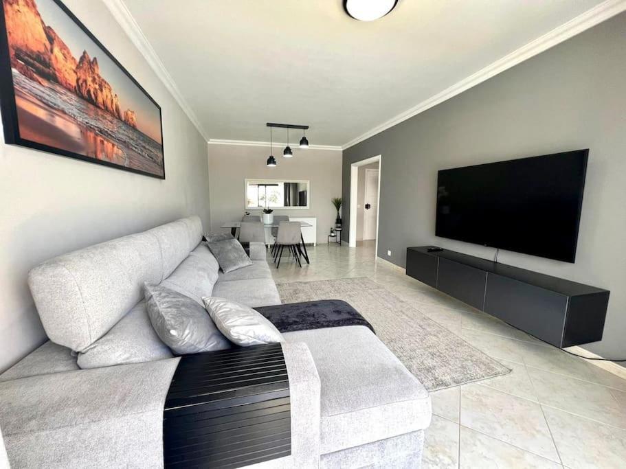 Luxury Modern Beach Apartment Quarteira Ngoại thất bức ảnh